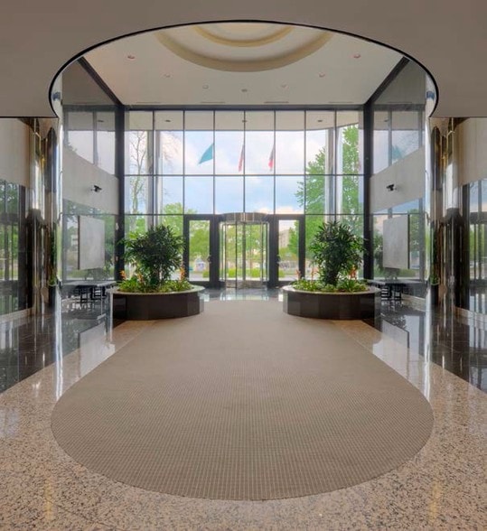 1901 Roxborough Rd, Charlotte, NC for lease - Lobby - Image 2 of 12
