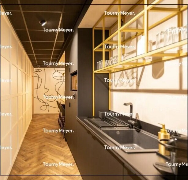 Office in Treillières for sale - Building Photo - Image 3 of 4