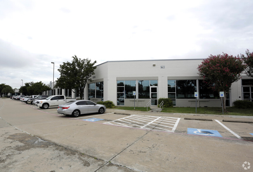 2350 Campbell Creek Blvd, Richardson, TX for lease - Building Photo - Image 3 of 8