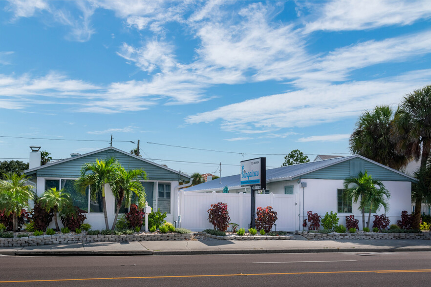 12321 Gulf Blvd, Treasure Island, FL for sale - Building Photo - Image 1 of 42