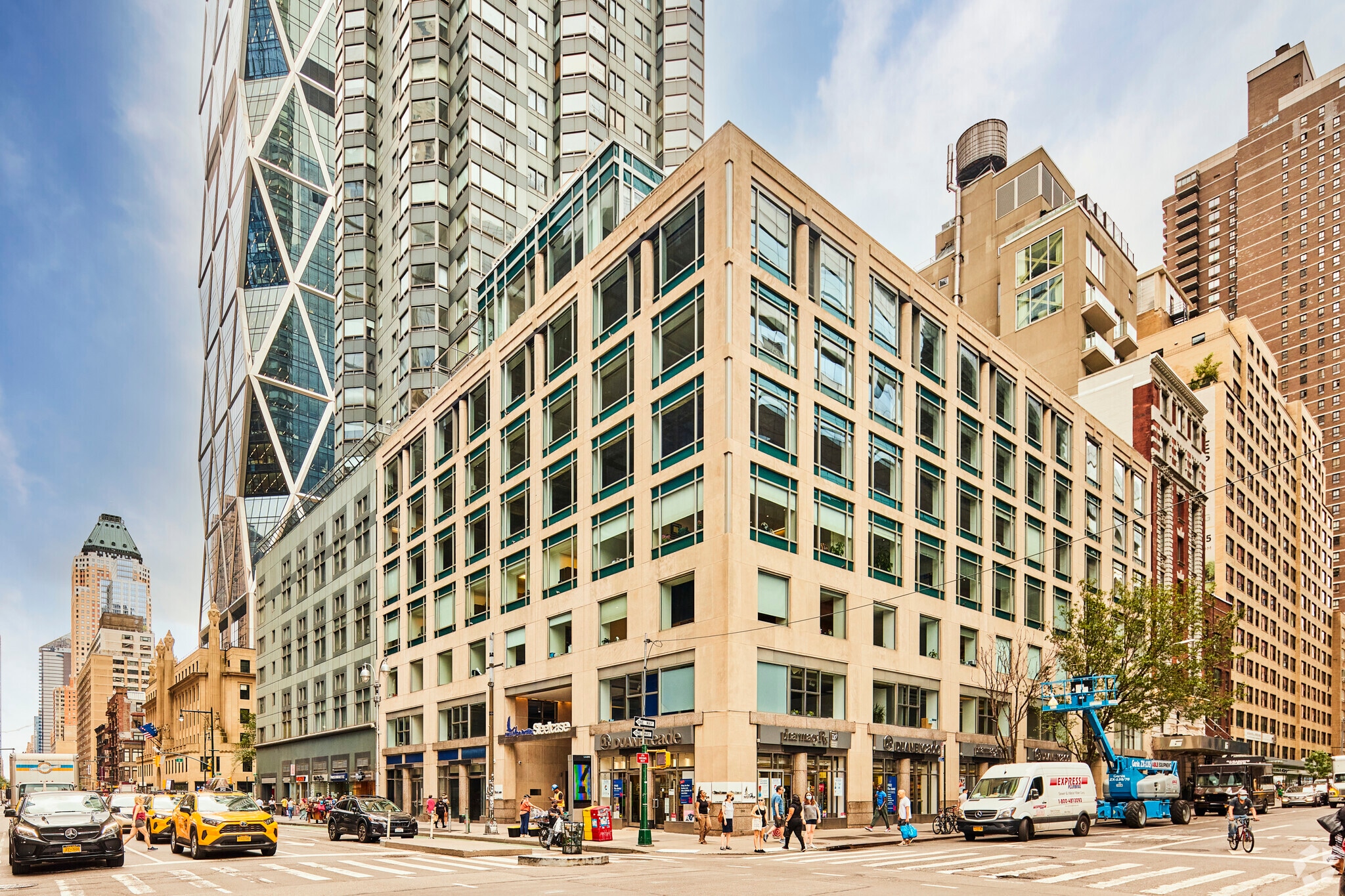 4 Columbus Cir, New York, NY for lease Primary Photo- Image 1 of 5