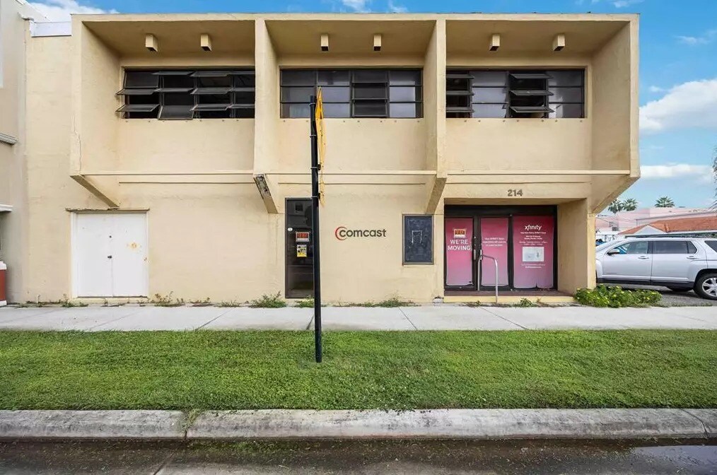 214 Miami Ave E, Venice, FL for sale Primary Photo- Image 1 of 1