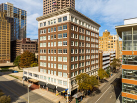 The Travis Building - Loft