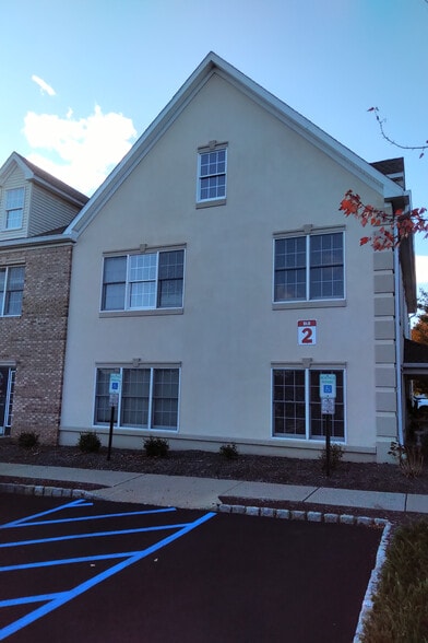 4 Walter E Foran Blvd, Flemington, NJ for lease - Building Photo - Image 3 of 3