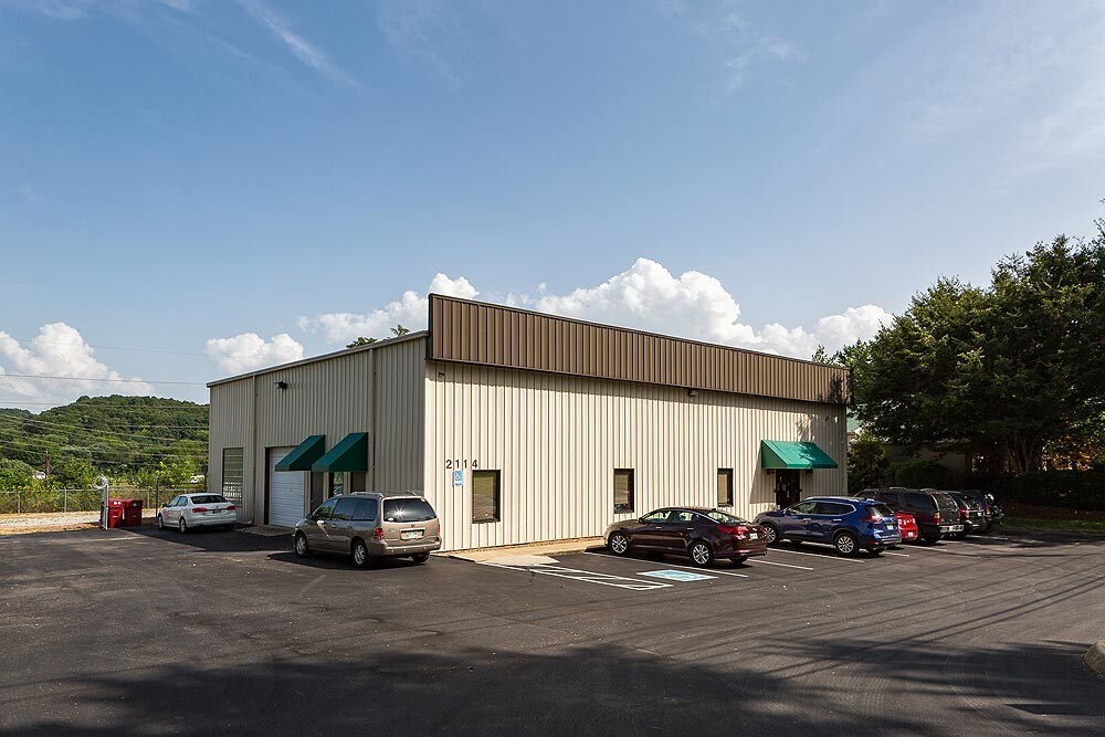 2114 E Fairview Ave, Johnson City, TN 37601