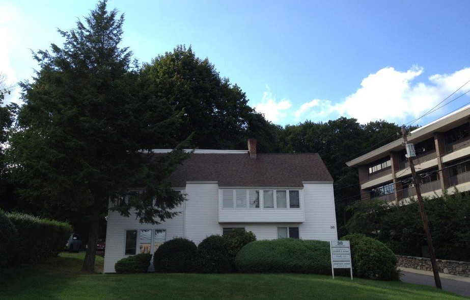 38 Post Rd W, Westport, CT for sale - Building Photo - Image 1 of 1