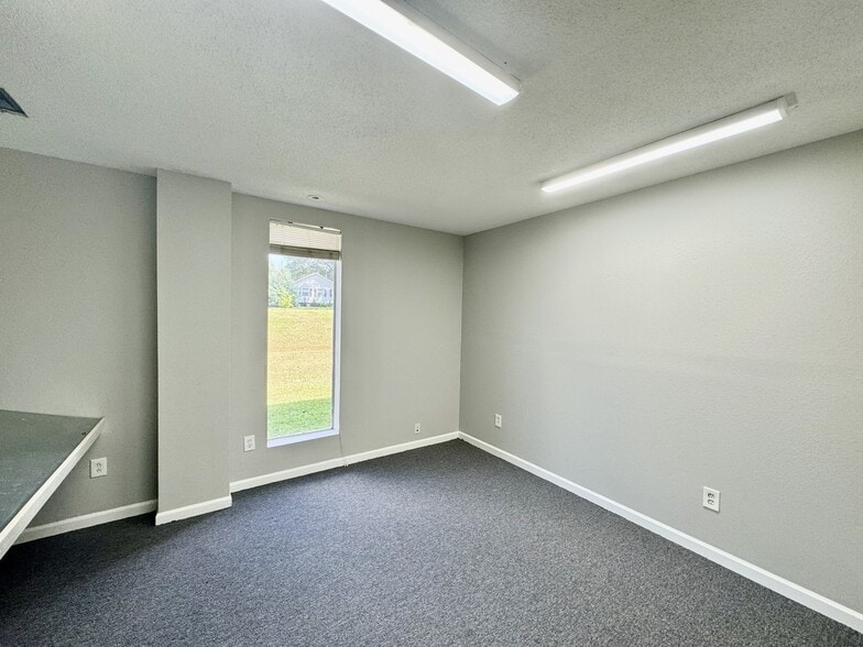 4425 N Blackstock Rd, Spartanburg, SC for lease - Building Photo - Image 2 of 15