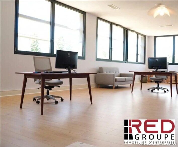 Office in Aix-en-Provence for lease - Building Photo - Image 1 of 2