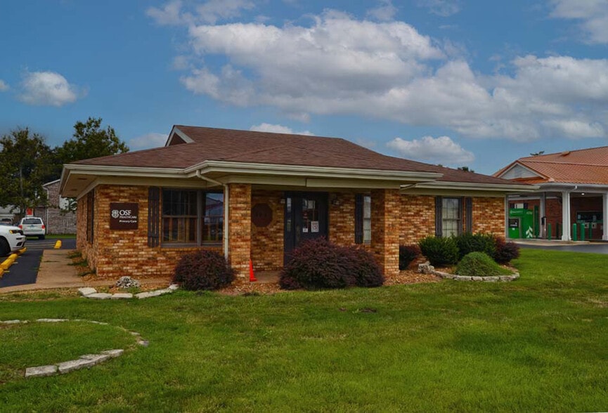 404 W Bethalto Dr, Bethalto, IL for sale - Building Photo - Image 1 of 17