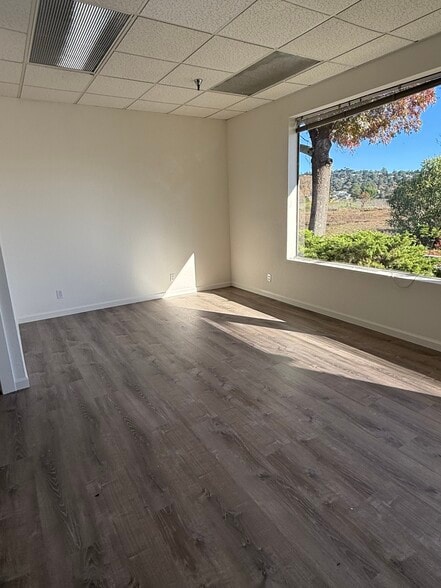980 Magnolia Ave, Larkspur, CA for lease - Building Photo - Image 3 of 15