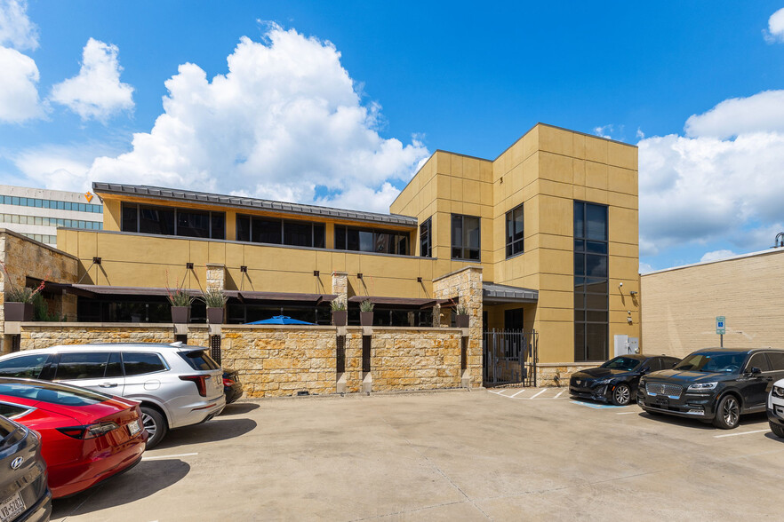 6150 Sherry Ln, Dallas, TX for lease - Building Photo - Image 3 of 18