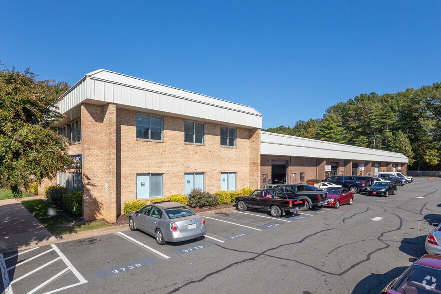 3729-3739 Pickett Rd, Fairfax, VA for lease - Building Photo - Image 1 of 7