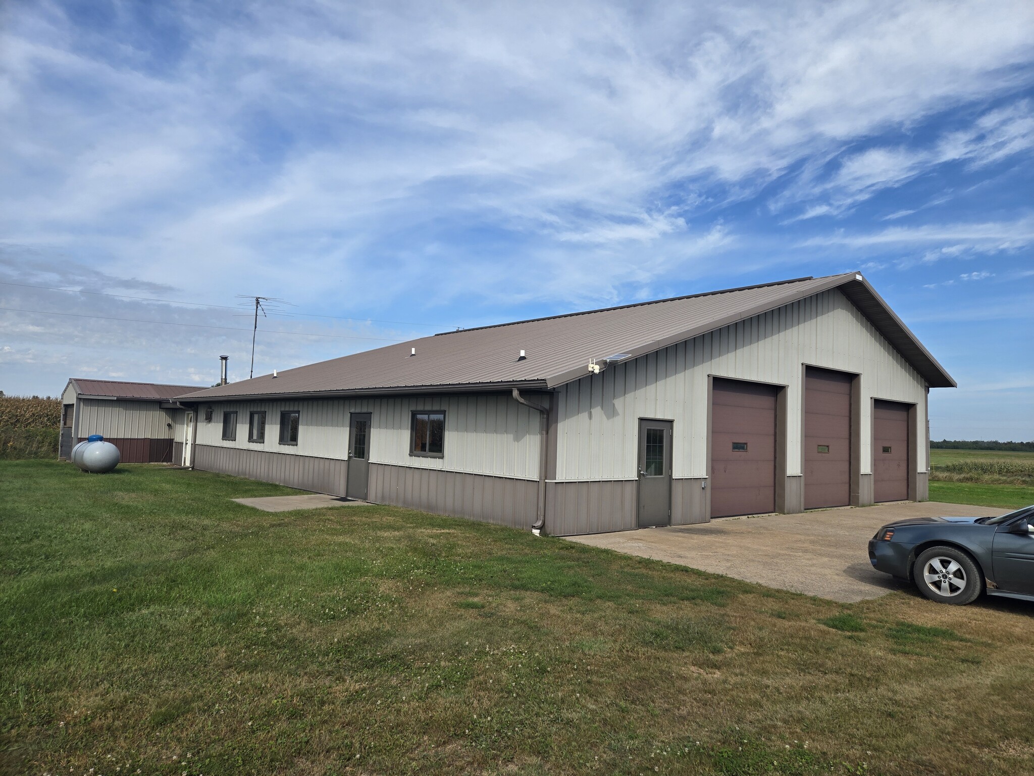 W9379 Oak rd, Thorp, WI for lease Building Photo- Image 1 of 15