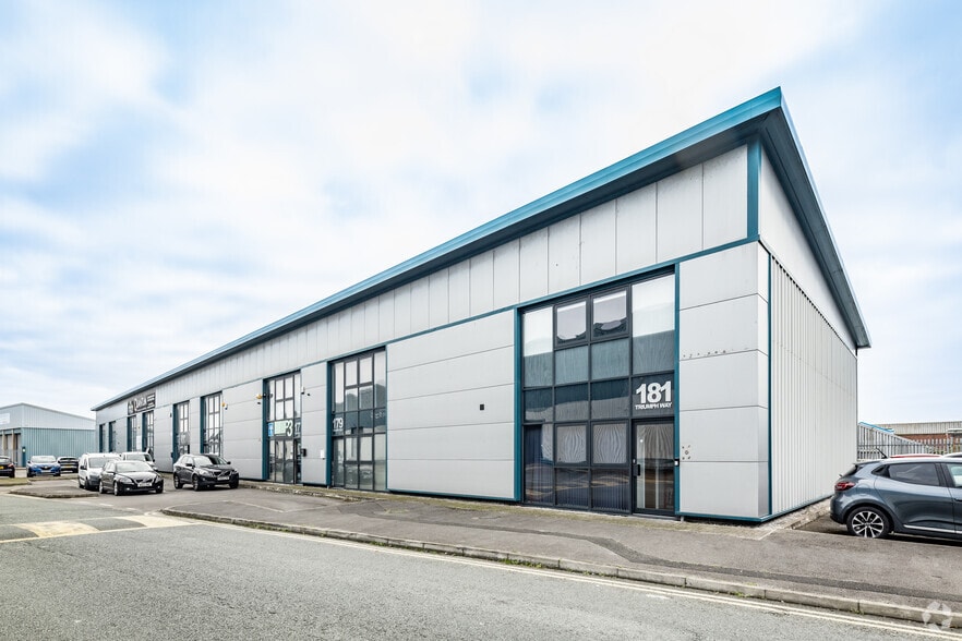 181 Triumph Way, Liverpool for lease - Building Photo - Image 3 of 5