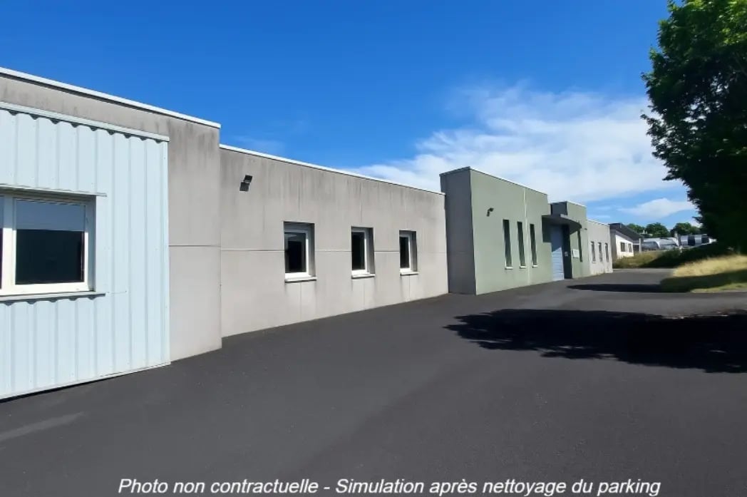 Retail in Poitiers for sale Building Photo- Image 1 of 11