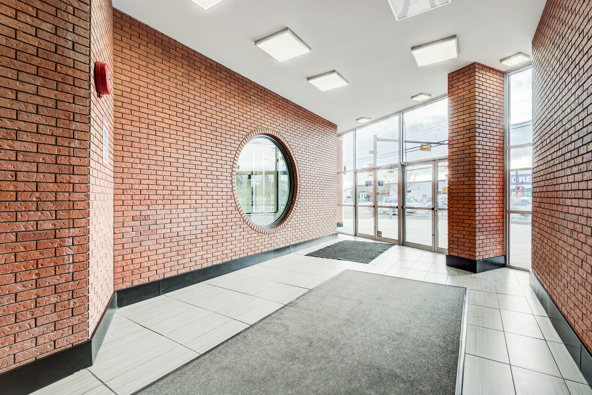 222 58th Ave SW, Calgary, AB T2H 0A2 Touchstone Corporate Centre 222 58th Ave SW, Calgary, AB T2H 0A2 Touchstone Corporate Centre
