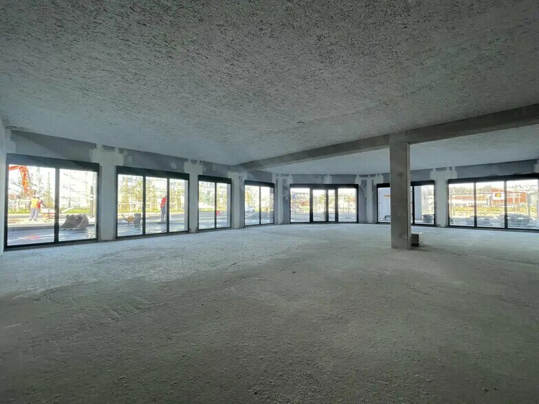 Office in Le Havre for lease - Building Photo - Image 1 of 2