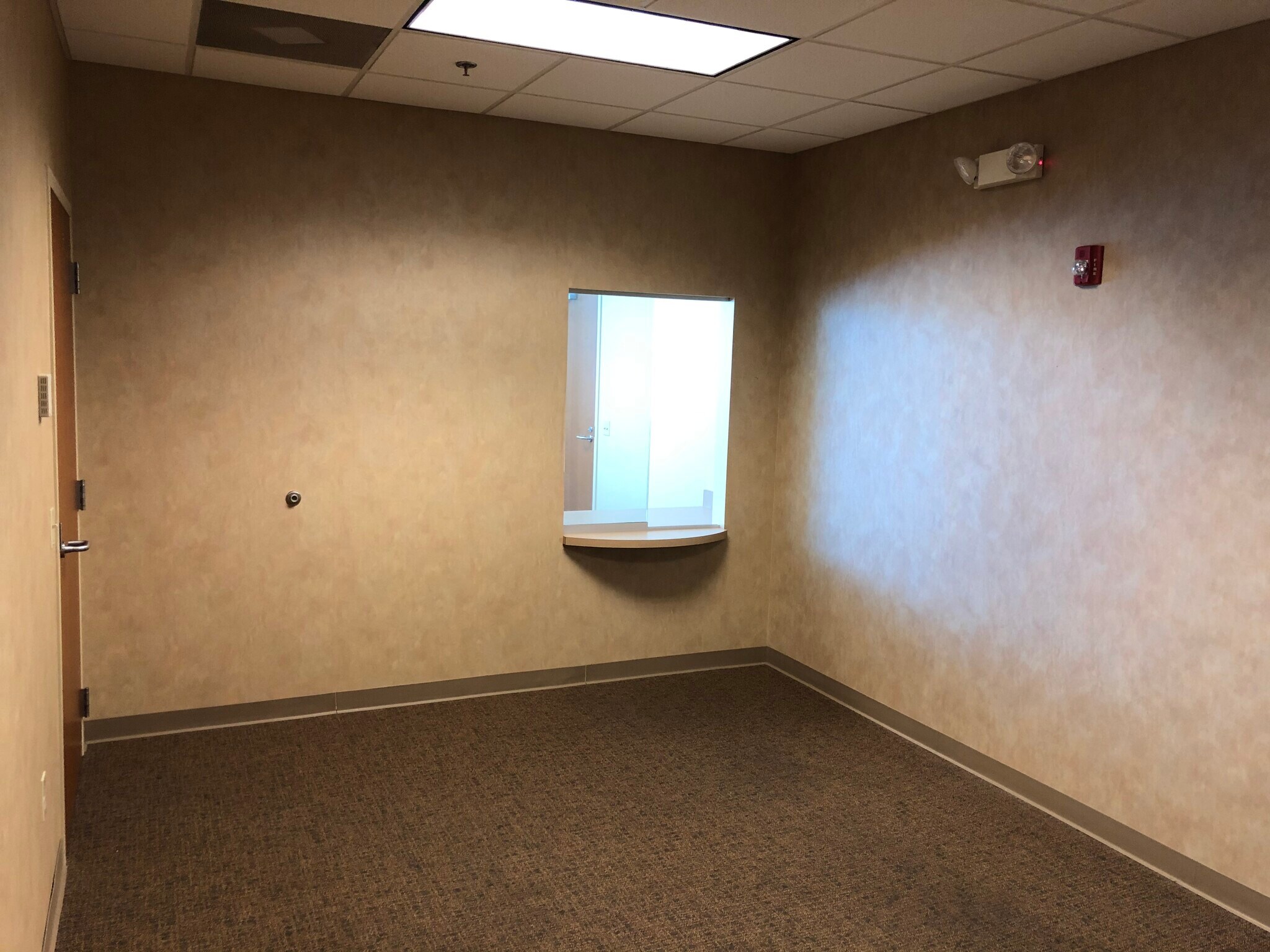 301 Madison St, Joliet, IL for lease Interior Photo- Image 1 of 5