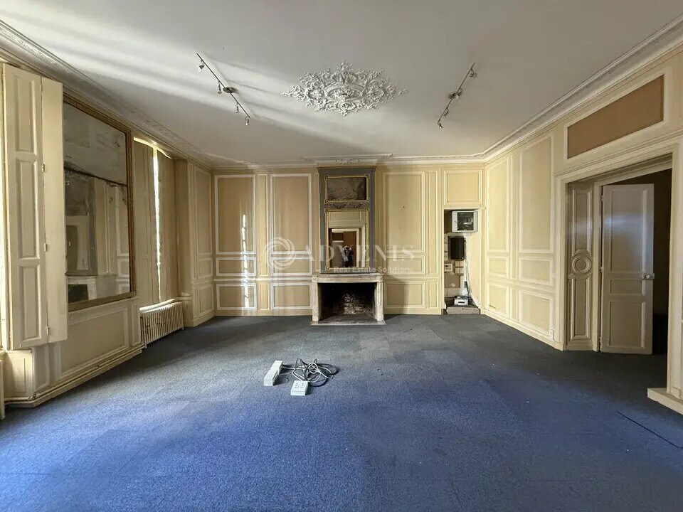 Office in Orléans for lease Building Photo- Image 1 of 9