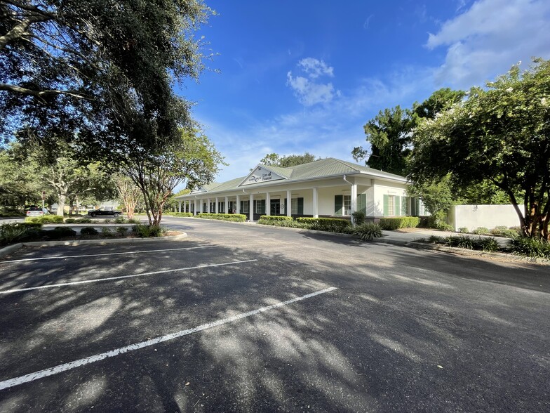 561 Fieldcrest Dr, The Villages, FL for lease - Building Photo - Image 3 of 13