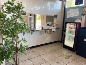 1250 SW 43rd St, Renton, WA for lease Interior Photo- Image 2 of 9