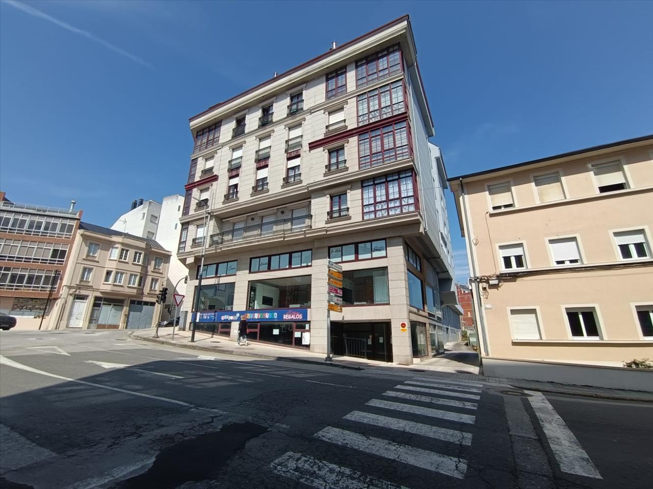 Retail in Foz for sale Building Photo- Image 1 of 23