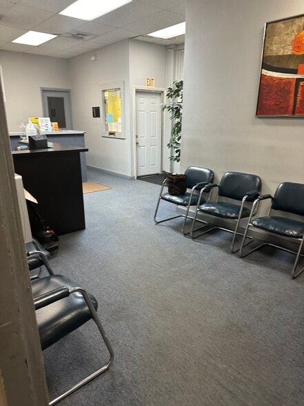 15819 Schoolcraft St, Detroit, MI for sale - Interior Photo - Image 3 of 10