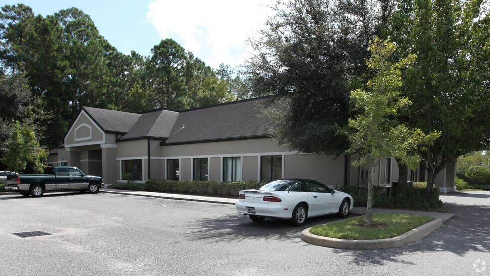 2262 Dunn Ave, Jacksonville, FL for lease - Primary Photo - Image 1 of 4