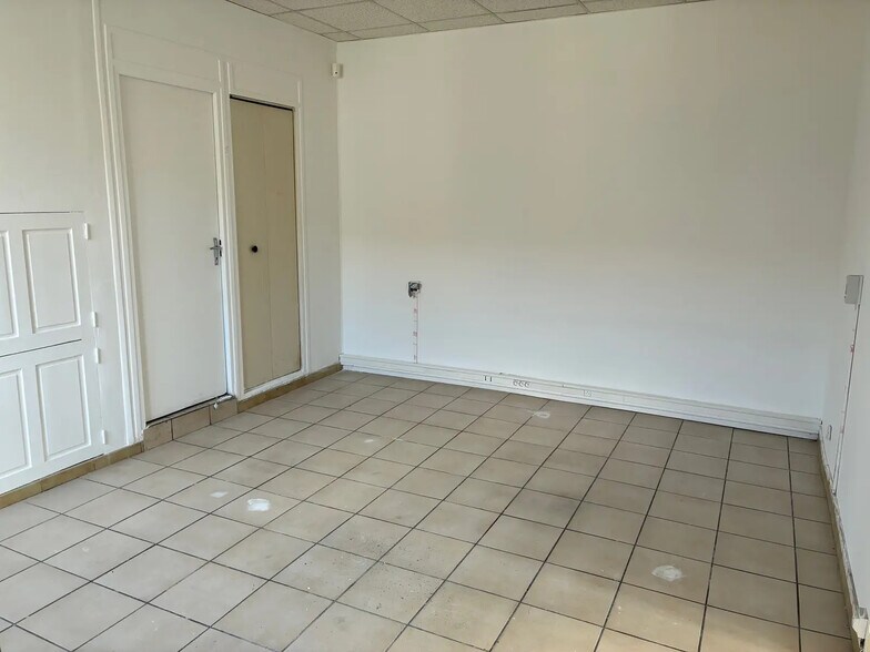 7 Rue La Boissière, Fontenay-aux-Roses for lease - Interior Photo - Image 3 of 6