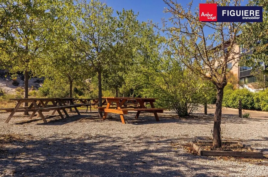 380 Avenue Archimède, Aix-en-Provence for sale - Building Photo - Image 2 of 9