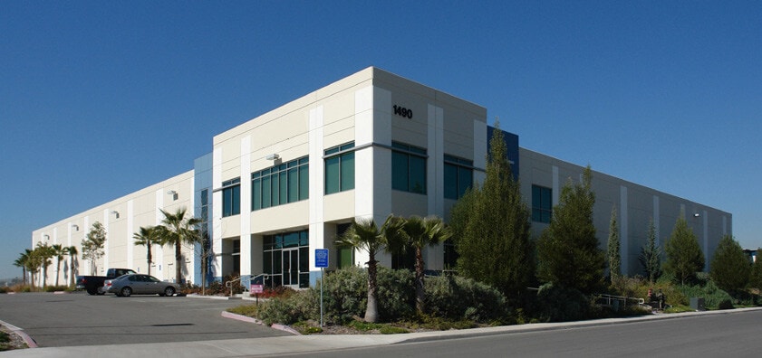 1490 Air Wing Rd, San Diego, CA for lease - Building Photo - Image 2 of 3