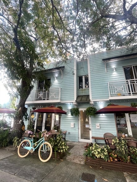 3872 Grand Ave, Miami, FL for sale - Building Photo - Image 1 of 1