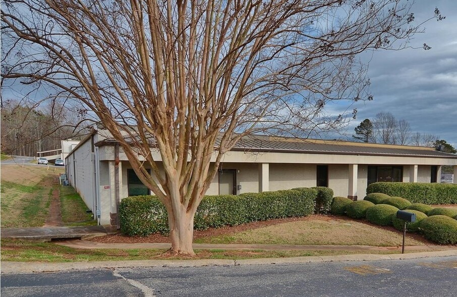 102 Research Blvd, Madison, AL for lease - Building Photo - Image 1 of 24