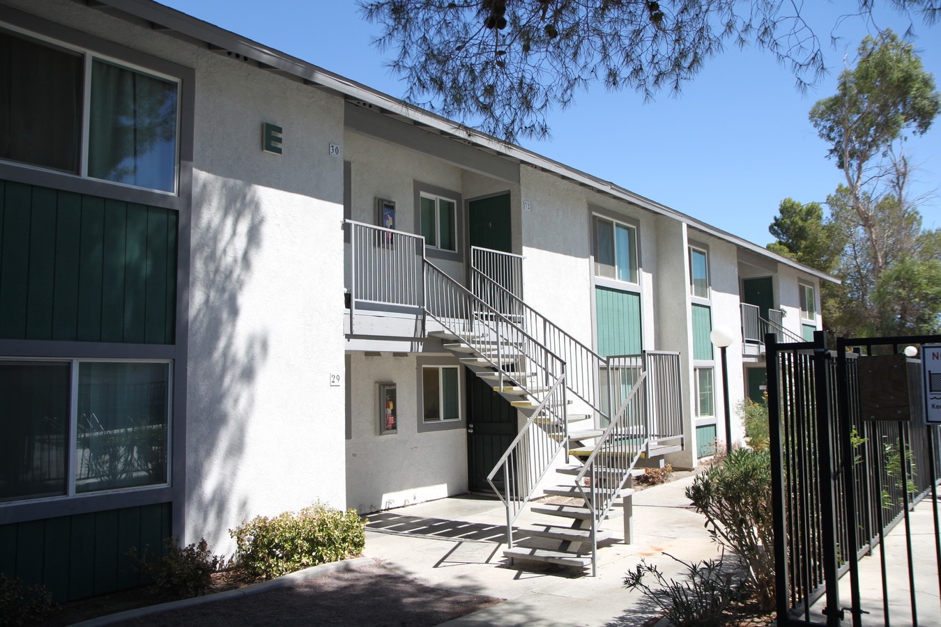 14243 Rodeo Dr, Victorville, CA 92395