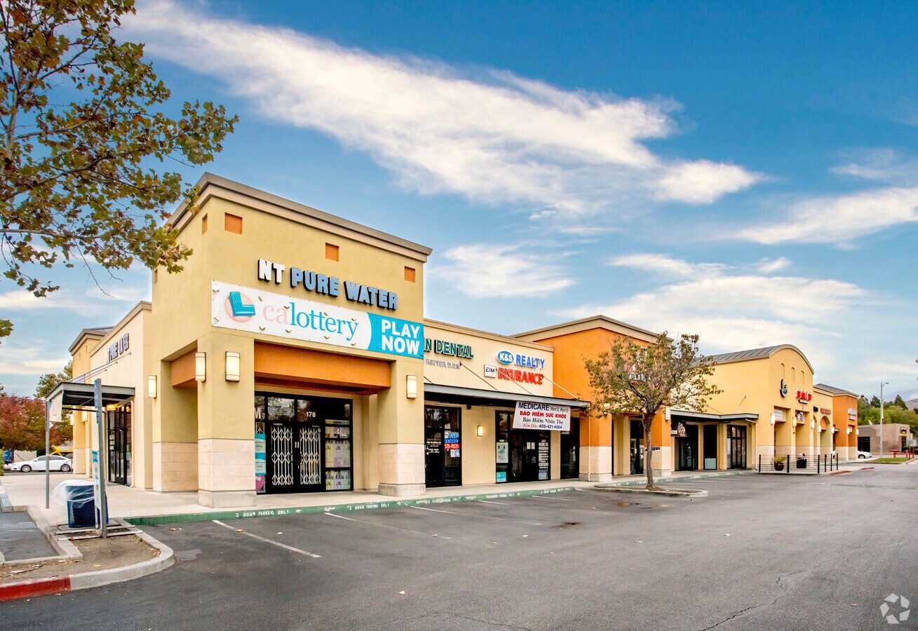 3005 Silver Creek Rd, San Jose, CA 95121