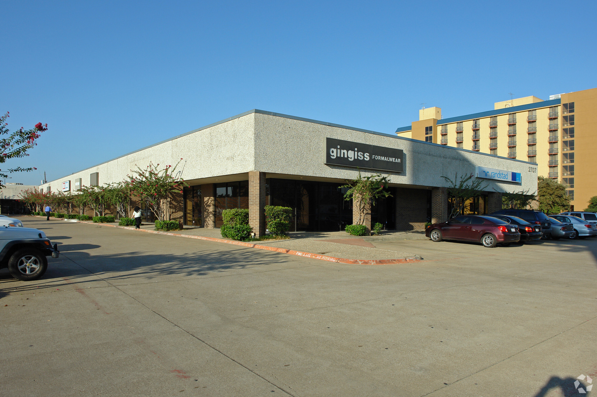 2707 N Stemmons Fwy, Dallas, TX for sale Primary Photo- Image 1 of 1