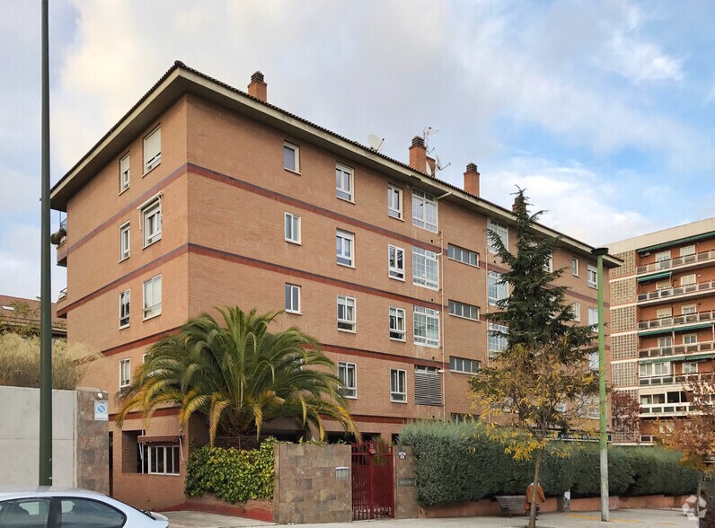 Calle de Añastro, 5, Madrid, Madrid for sale - Primary Photo - Image 1 of 1