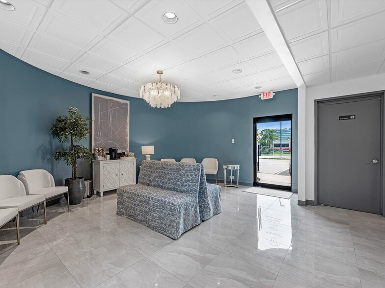 525 Blossom St, Webster, TX for sale - Building Photo - Image 2 of 41