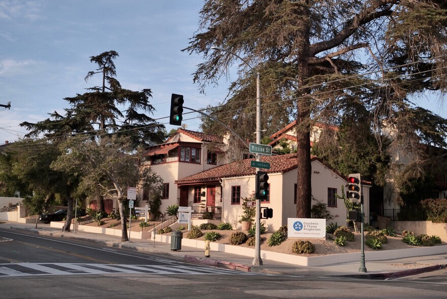 2000 State St, Santa Barbara, CA for lease - Building Photo - Image 1 of 1