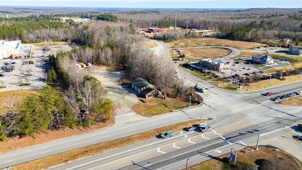 1922 Anderson Hwy, Powhatan, VA for sale - Building Photo - Image 3 of 12