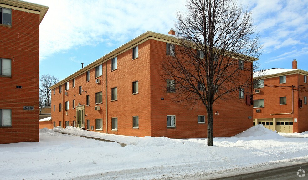16218 Maple Heights Blvd, Maple Heights, OH for sale - Primary Photo - Image 1 of 1