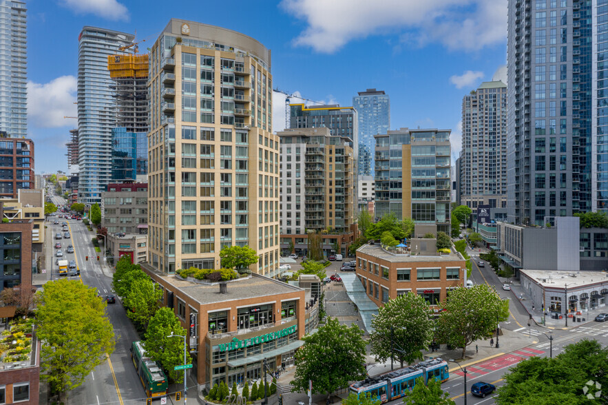 2200-2210 Westlake Ave, Seattle, WA for lease - Primary Photo - Image 1 of 9