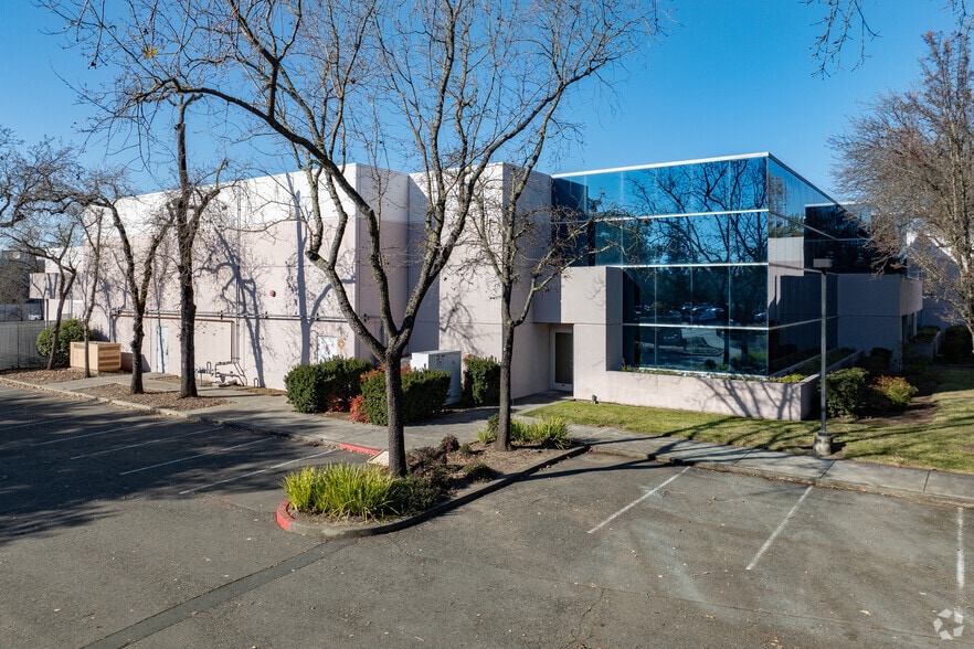 205 Concourse Blvd, Santa Rosa, CA for sale - Primary Photo - Image 1 of 19