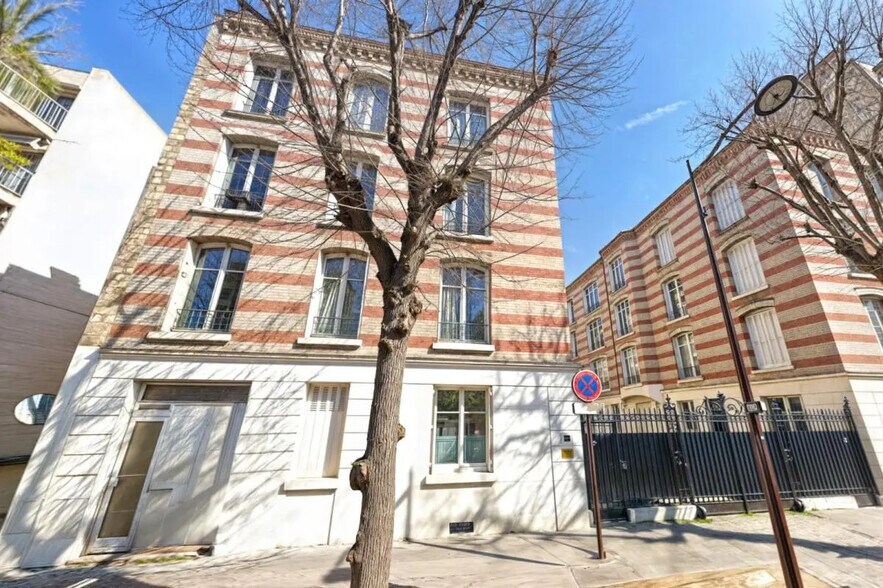 Office in Neuilly-sur-Seine for sale - Building Photo - Image 3 of 11