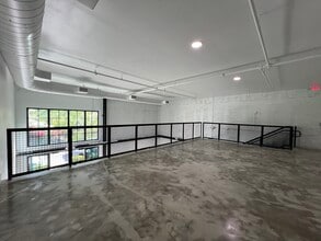 8163 NE 2nd Ave, Miami, FL for lease Interior Photo- Image 2 of 5