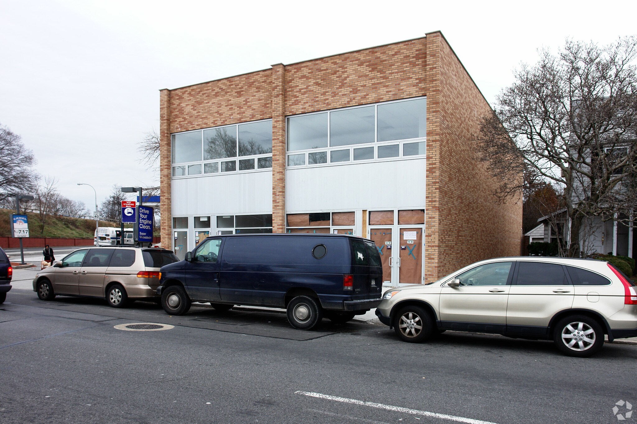 61-07 Utopia Pky, Fresh Meadows, NY for sale Primary Photo- Image 1 of 1