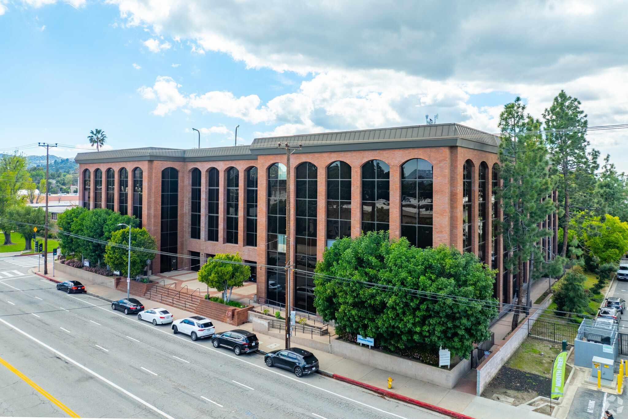 15315 Magnolia Blvd, Sherman Oaks, CA for sale Building Photo- Image 1 of 12