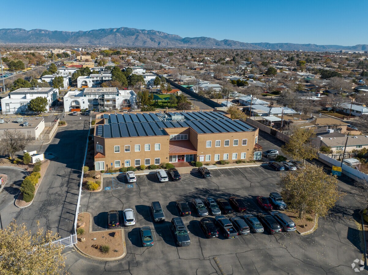 4308 Carlisle Blvd NE, Albuquerque, NM 87107