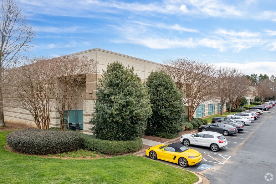 55 Chastain Rd NW, Kennesaw, GA for lease - Primary Photo - Image 1 of 6