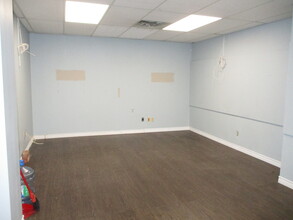 666 Kirkwood Ave, Ottawa, ON for lease Interior Photo- Image 2 of 4